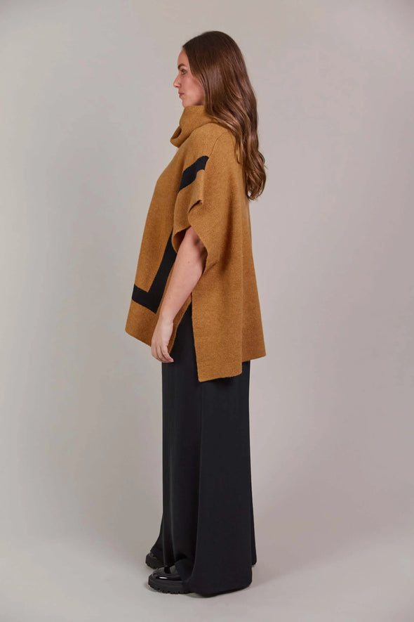 Eb & Ive 'Avino Poncho' - Tobacco