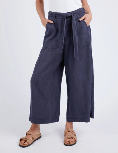 ELM 'Bliss Washed Wide Leg Pant' - Washed Navy