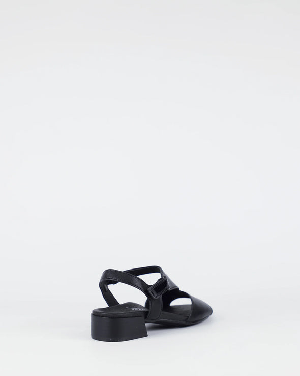Bay Lane 'Dune Sandal' - Black Black/Patent