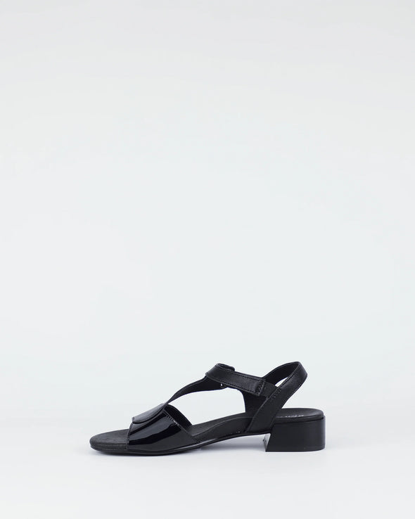 Bay Lane 'Dune Sandal' - Black Black/Patent