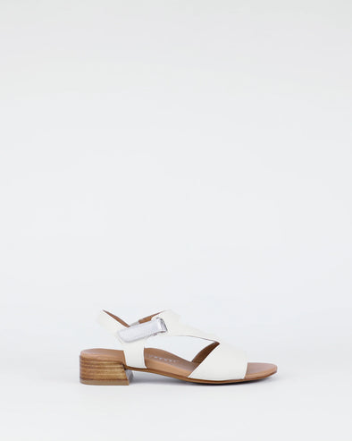 Bay Lane 'Dune Sandal' - Ice/Silver