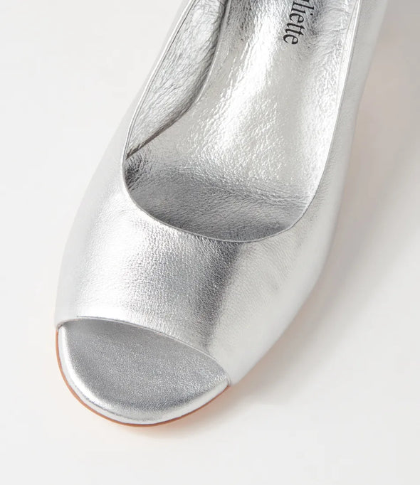 Django & Juliette 'Jianas Sling Back Heel' - Silver