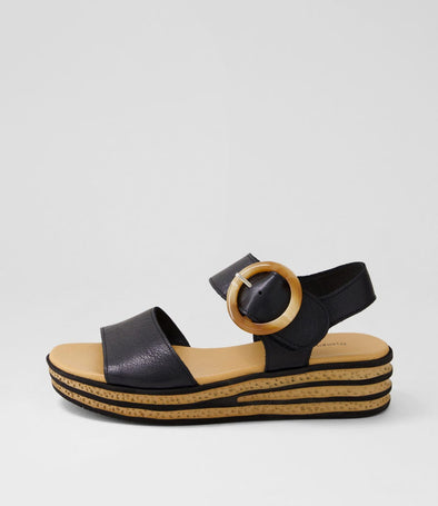 Django & Juliette 'Cubbie Sandal' - Black