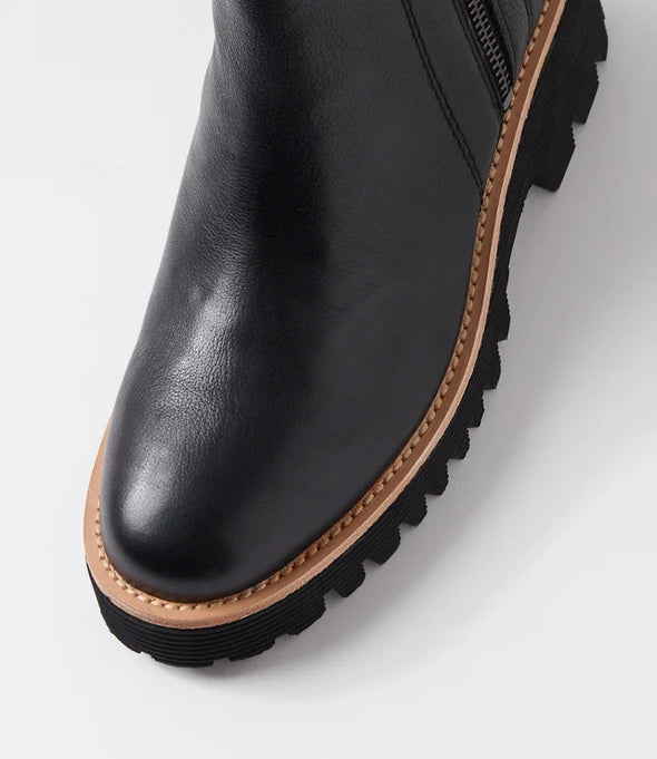 Django & Juliette 'Waizey Boot' - Black Black Sole