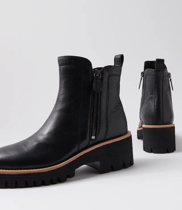 Django & Juliette 'Waizey Boot' - Black Black Sole
