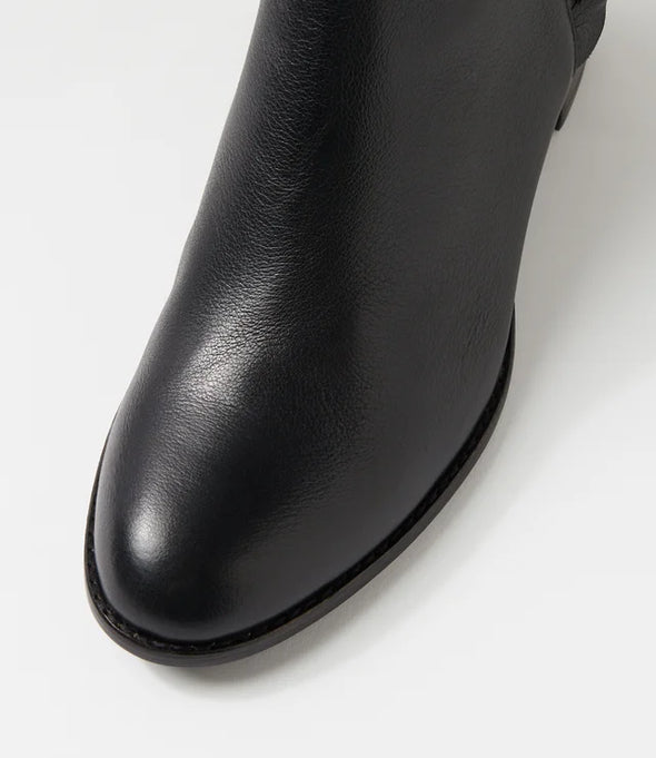 Django & Juliette 'Yebby Heeled Boot' - Black Black Heel