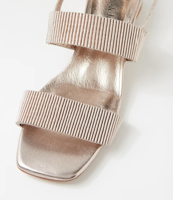 Django & Juliette 'Hatsee Sandal' - Platino