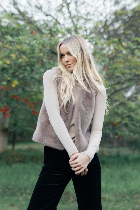Humidity 'Vienna Faux Fur Vest' - Smoke