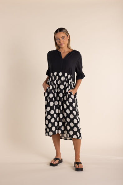 Two T's '2860 Dress' - Black Natural Spot