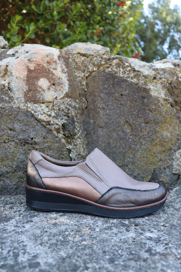 Cassini 'Mary Slip-On' - Stone Multi