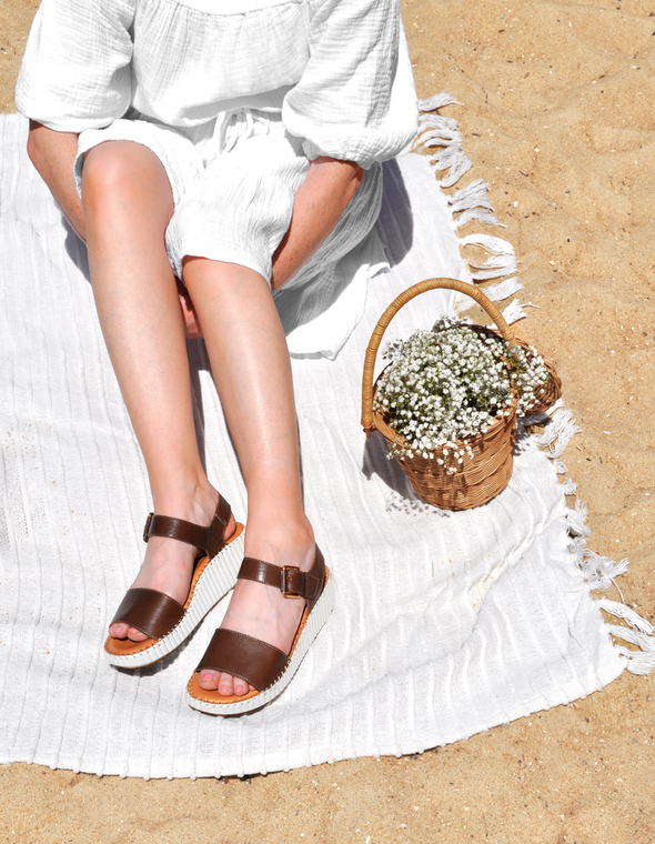 Sala 'Sonia Wedge Sandal' - Praline
