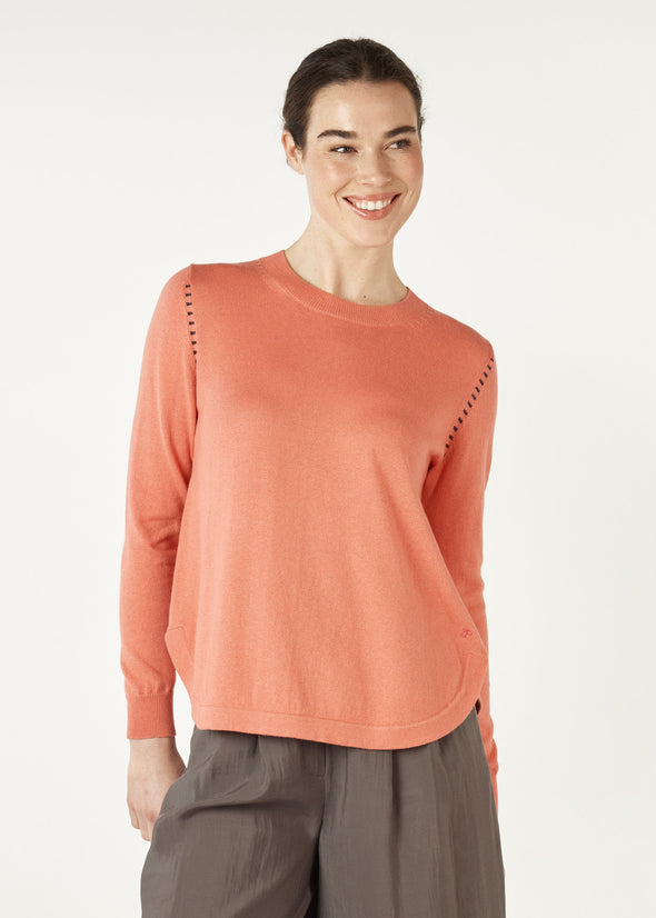 Zaket & Plover '7155 Essential Shirt Hem Sweater'- Guava