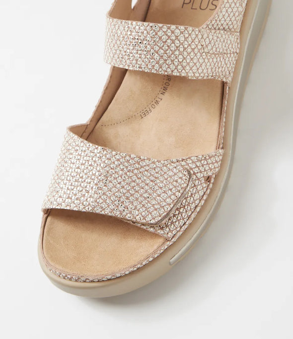 Ziera 'Gedd Back-In Sandal' - Camel Almond Print