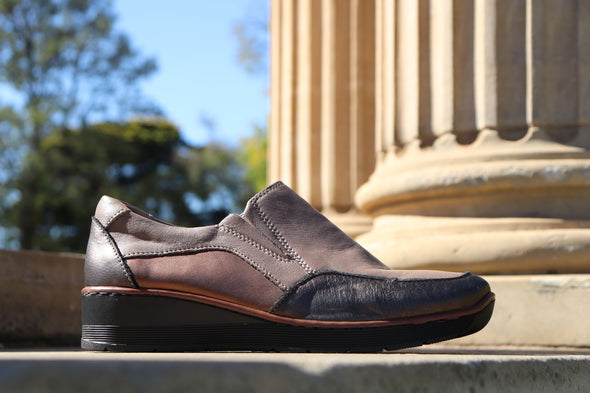 Cassini 'Mary Slip-On' - Stone Multi