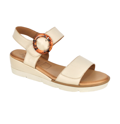 Sala 'Diana Wedge Sandal' - Bone